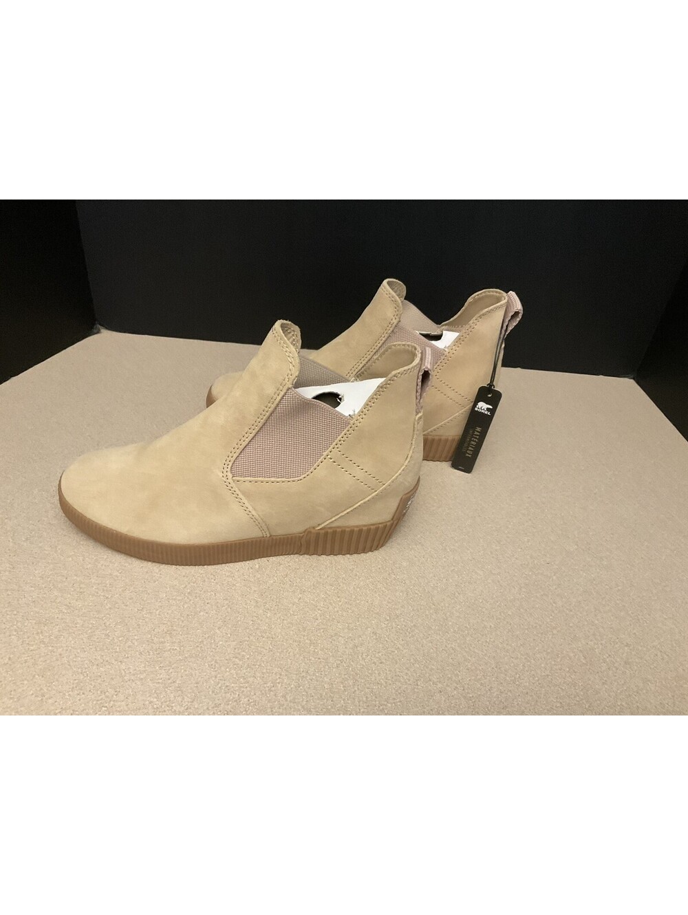 New! Womens Sorel Out N About Waterproof Wedge Bootie in Natural/Tan. Size 6.5.